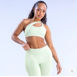 DFYNE Impact Asymmetrical Bra